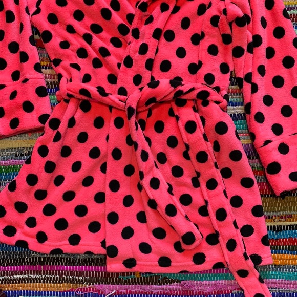 PINK Robe - Picture 3 of 3